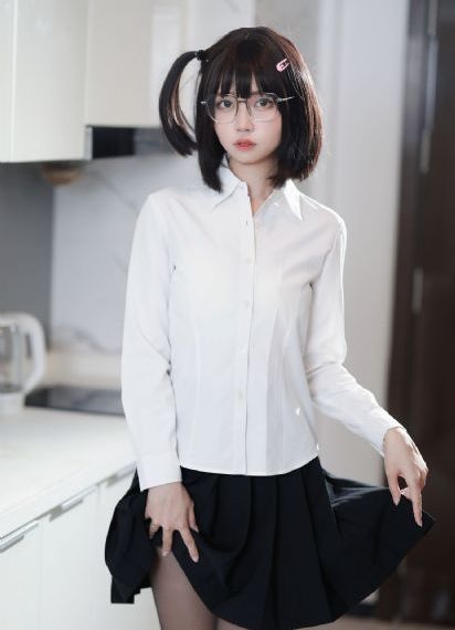 欧美模特图片女装_在线观看免费版