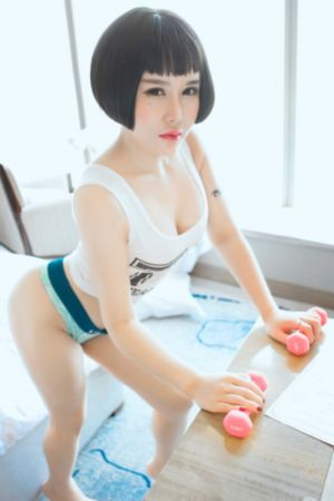 欧美模特服装照_超清免费观看视频