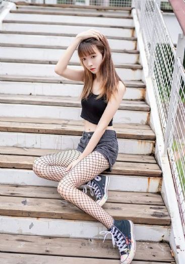 青草久久久国产线免观_720完整视频观看