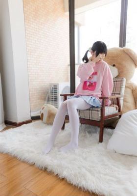 欧美大牌长袖连衣裙_HD高清视频观看